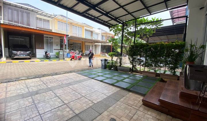 For Sale: 2.5-Story House, Furnished and Renovated. 2