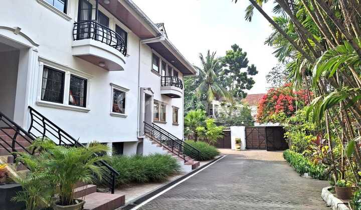 Termurah dan Masih Nego Rumah Bagus Terawat di Kemang Termurah dan Masih Nego Rumah Bagus Terawat di Kemang