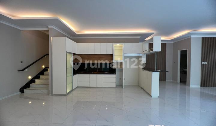 Rumah Bagus di Lebak Bulus Siap Huni With Elevator 2