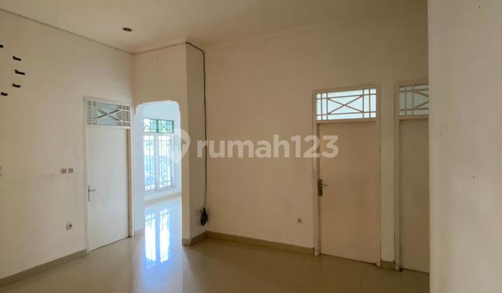 House in West Pejaten Negotiable Price 2