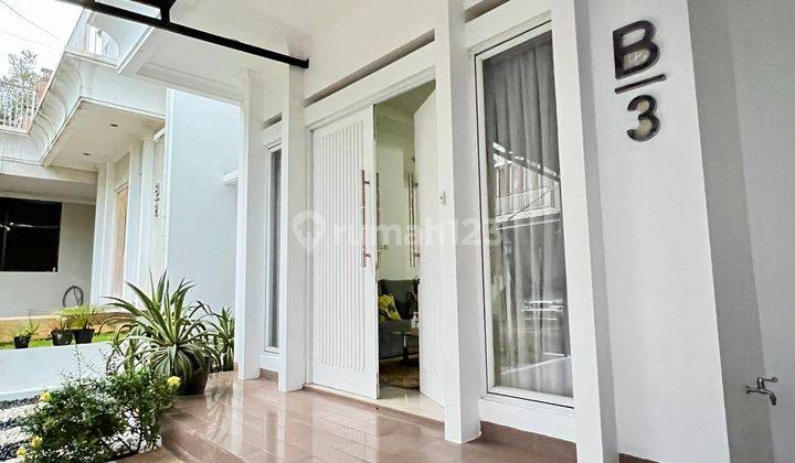 Rumah Townhouse Di Lengkapai Waterheater Sangat Rapi,bersih,bagus,nyaman Full Furnished 1