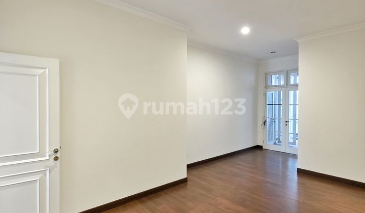 Nice House Ready to Move in Pondok Indah 2