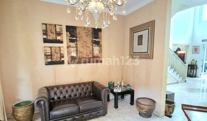 Rumah Terawat Bagus di Kebayoran Lama 2