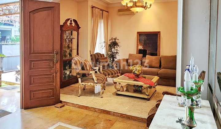 Beautiful house in Pondok Indah
