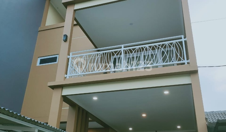 Rumah Dijual di Taman Royal Tangerang