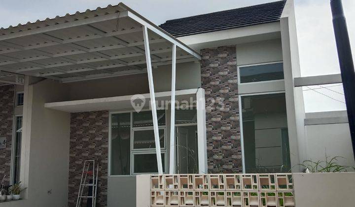 Rumah Minimalis Hoek Di Margoland Cipondoh Rumah 1