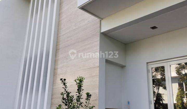 Rumah Graha Family Minimalis Split Level Surabaya Barat 1