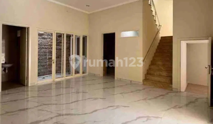 Rumah Baru Selangkah Pakuwon City Mall Dkt San Antonio Pakuwon City