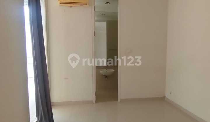 Minimalist House Palm Beach Pakuwon City 2