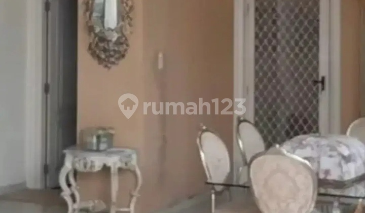 Ready to Live House Furnished Strategic Pakuwon City Laguna Regency 2