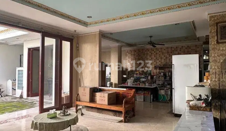 Rumah Villa Riviera Classic Pakuwon City 2