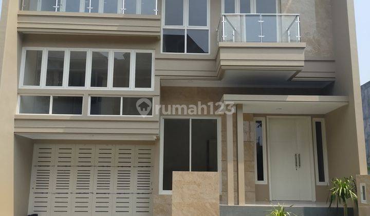 Rumah Baru Modern Minimalis Gress Pakuwon City 1