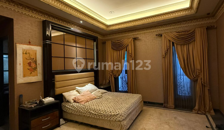 Regency 21 Luxury House Near Araya and Puri Galaxy Access Merr 2