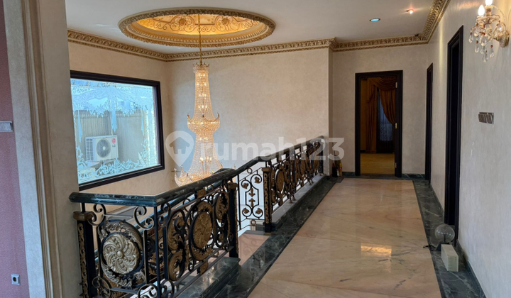 Regency 21 Luxury House Near Araya and Puri Galaxy Access Merr Regency 21 Luxury House Near Araya and Puri Galaxy Access Merr