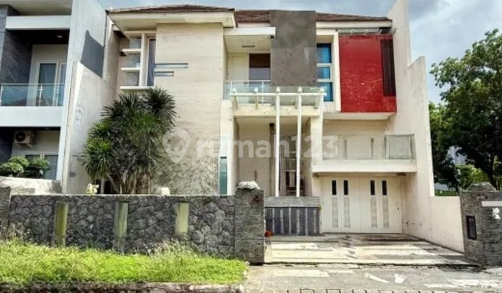 Rumah Modern Minimalis Pakuwon City San Diego 1