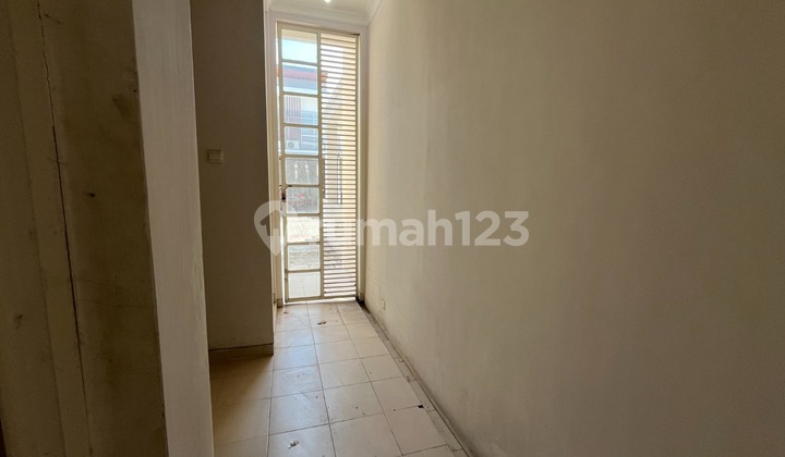 Palm Beach House Ready to Live in Pakuwon City 2