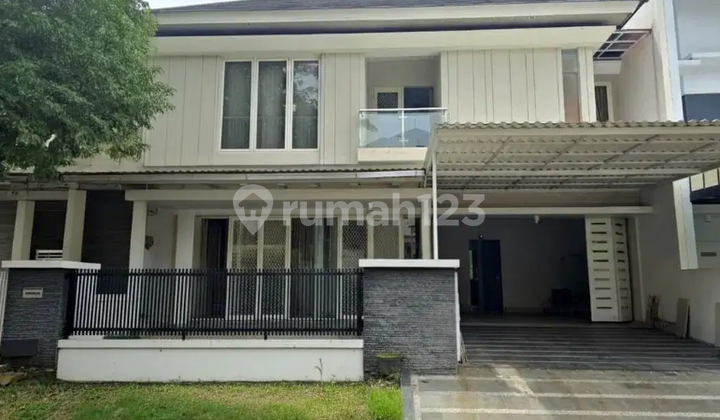 Rumah Pakuwon City Minimalis Strategis Row Jalan 3 Mobil