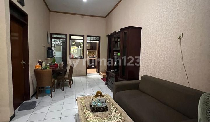 Ready-to-Occupy House in Babatan Pilang, Wiyung, 2 Floors 2