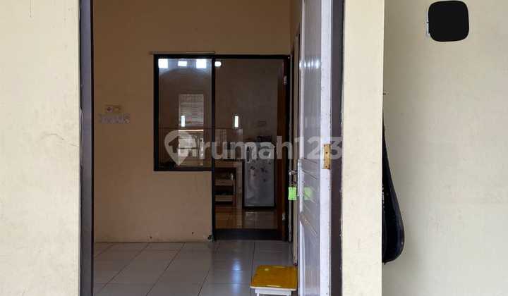 Inhabitable Minimalist House in De Frada Housing, Gedangan 2