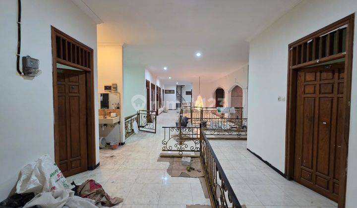 Jual Cepat, Termurah Dikelasnya!! Rumah Strategis Baru Renov Di Ketintang Baru Dekat Unesa