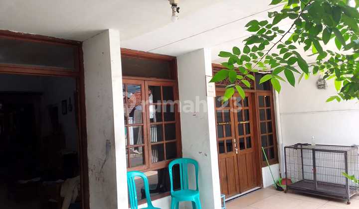 Affordable House in the City Center of Bratang Gede Affordable House in the City Center of Bratang Gede