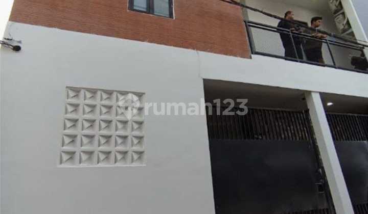 Full Boarding House Ready to Generate Income, New Active Fresh Boarding House in Kemlaten Mastrip