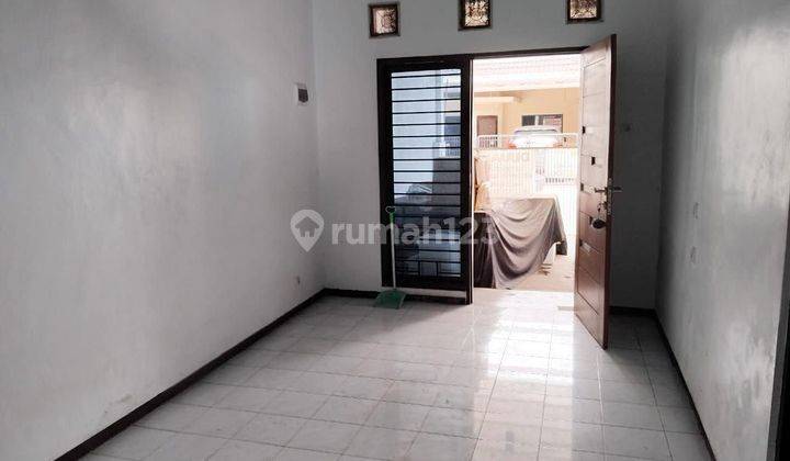 Rumah 2 Lantai Baru Renov Di Taman Pondok Indah Wiyung 2