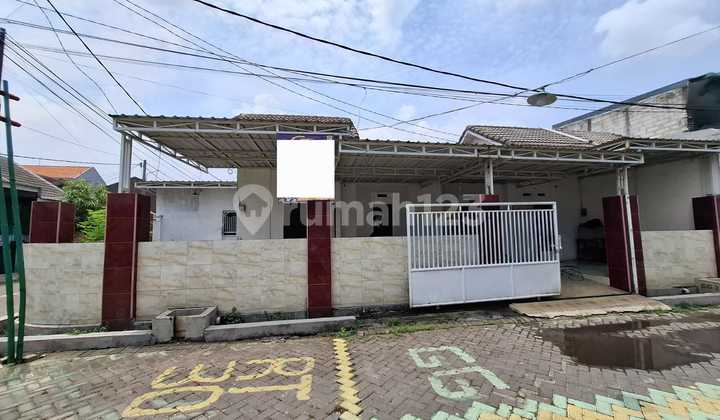 Rumah Hook Luas Terawat Di Griyo Taman Asri Taman Sidoarjo Rumah Hook Luas Terawat Di Griyo Taman Asri Taman Sidoarjo
