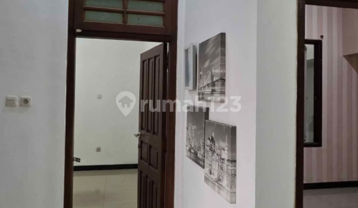 2-Story House Ready to Occupancy Strategic Location Near Its Campus