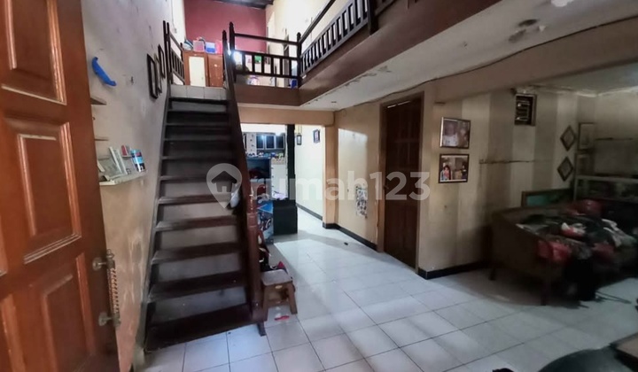 Rare Find, House in Bendul Merisi Near Naval Hospital Rare Find, House in Bendul Merisi Near Naval Hospital