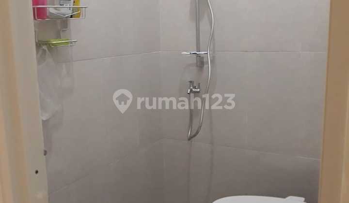 Ready-to-Occupy Minimalist House in Jambangan Housing Estate