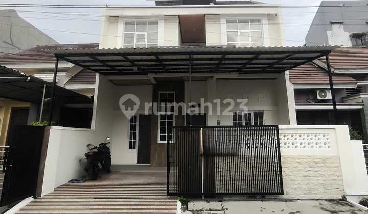 New Fresh Minimalist House in Ketintang Madya