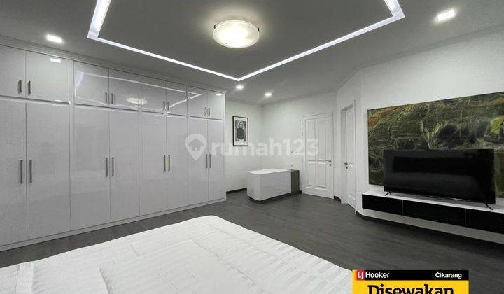 LUXURY BIG HOUSE WITH POOL AVAILABLE FOR RENT Rumah di Lippo cikarang 2 Lantai Bagus 1