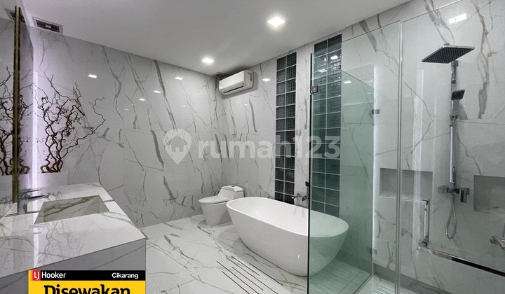 LUXURY BIG HOUSE WITH POOL AVAILABLE FOR RENT Rumah di Lippo cikarang 2 Lantai Bagus 7