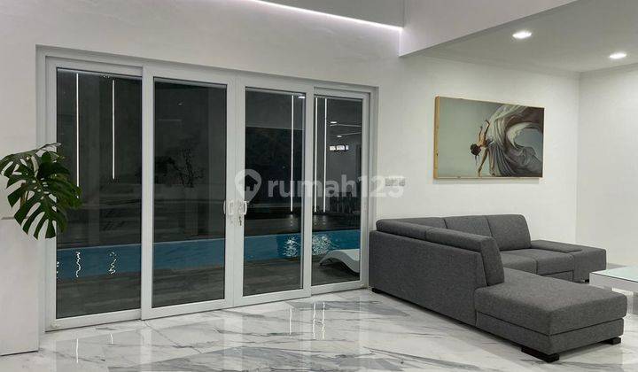 LUXURY BIG HOUSE WITH POOL AVAILABLE FOR RENT Rumah di Lippo cikarang 2 Lantai Bagus 6