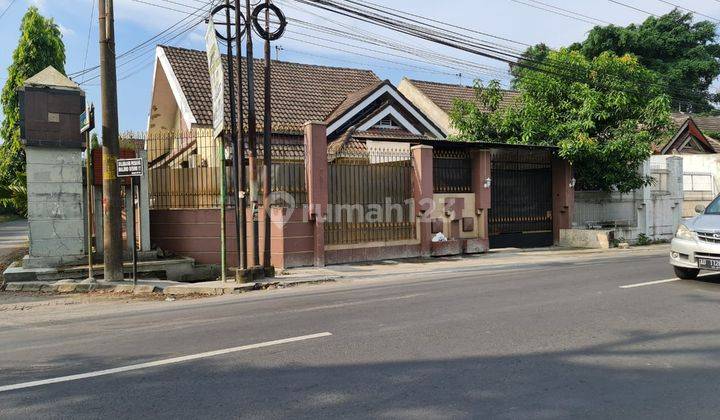 Rumah Strategis Pinggir Jalan Hadap Selatan Di Solo Baru 1