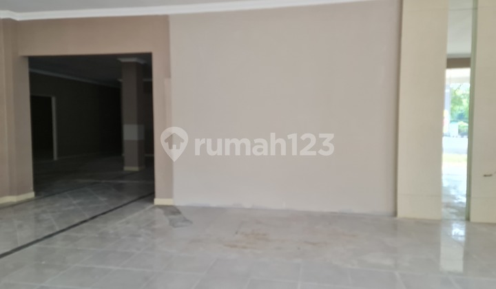 Ruang usaha dan kantor strategis jalan slamet riyadi solo 12