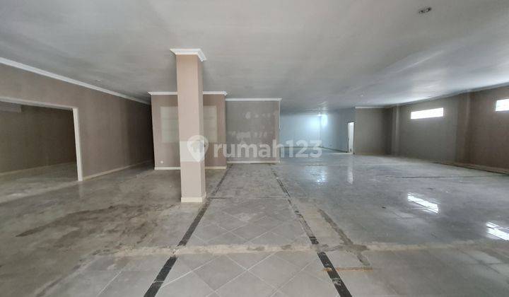 Ruang usaha dan kantor strategis jalan slamet riyadi solo 14
