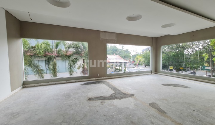 Ruang usaha dan kantor strategis jalan slamet riyadi solo 30
