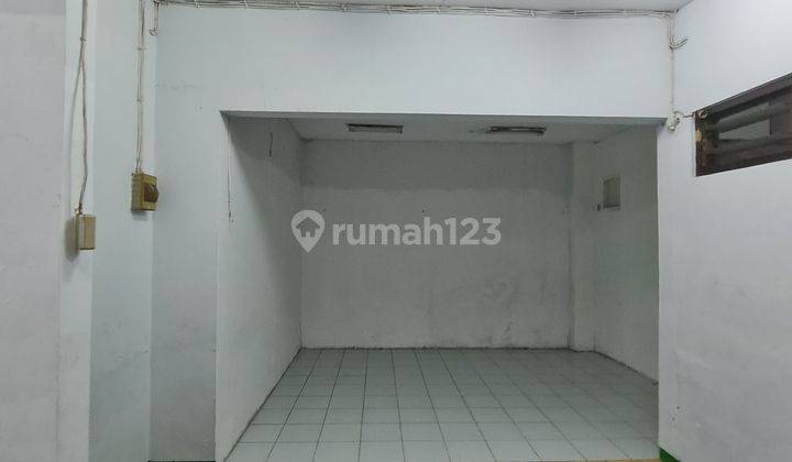 Rumah Atau Ruang Usaha Strategis Dekat Jalan Veteran Solo 2