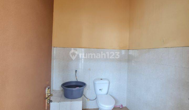 Rumah kolonial pinggir jalan tipes serengan solo 18
