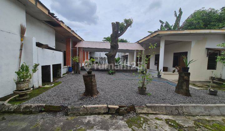 Rumah kolonial pinggir jalan tipes serengan solo 20