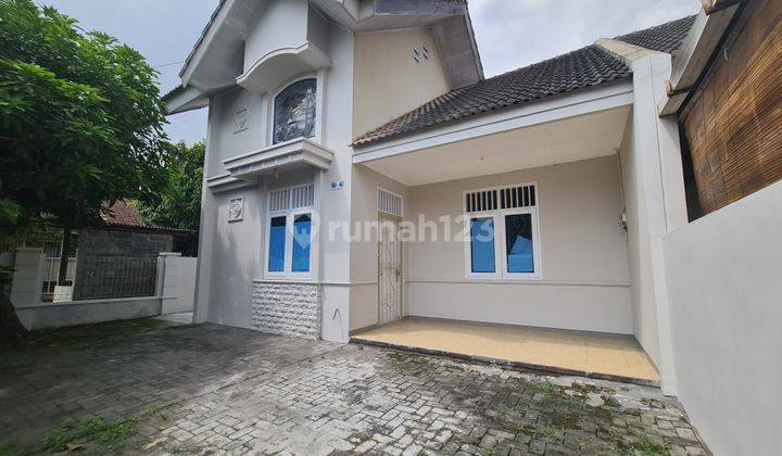 Rumah murah hitung tanah di jalan bunga solo baru 2