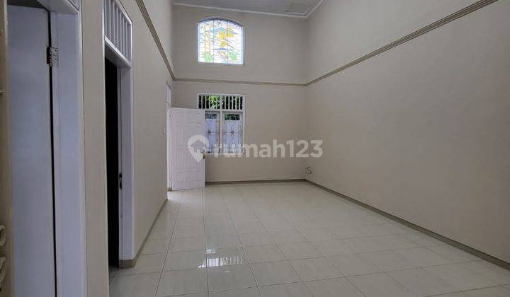 Rumah murah hitung tanah di jalan bunga solo baru 2