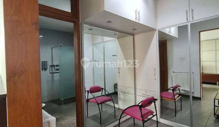 Rumah mewah pusat kota di Gajahan Pasar Kliwon Solo