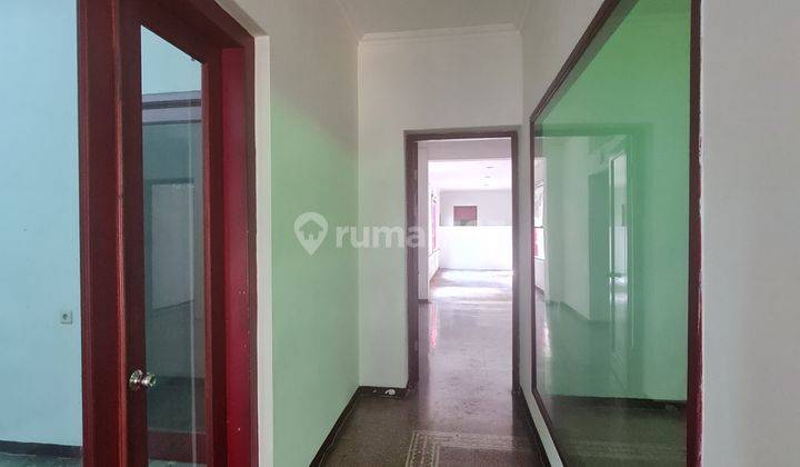 Rumah strategis luas dekat pasar kembang solo 9