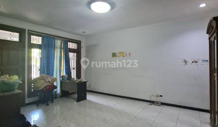 Ruko strategis pusat kota jalan dr.rajiman laweyan solo 9
