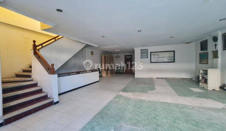 Ruko strategis pusat kota jalan dr.rajiman laweyan solo 12