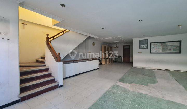 Ruko strategis pusat kota jalan dr.rajiman laweyan solo 14