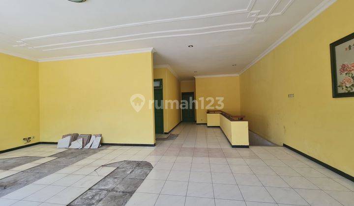 Ruko strategis pusat kota jalan dr.rajiman laweyan solo 15